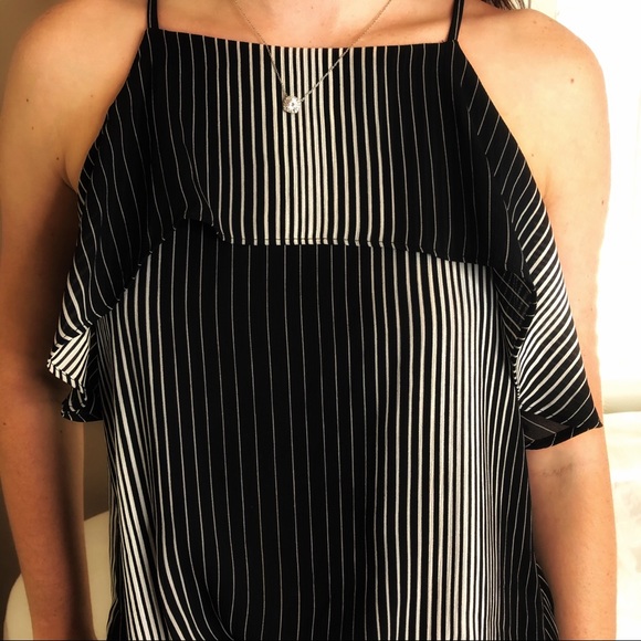 Solddd Outtt - Picture 3 of 4